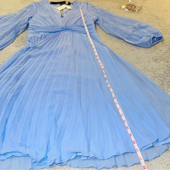 Banana Replublic chiffon pleated dress - Picture 14 of 17